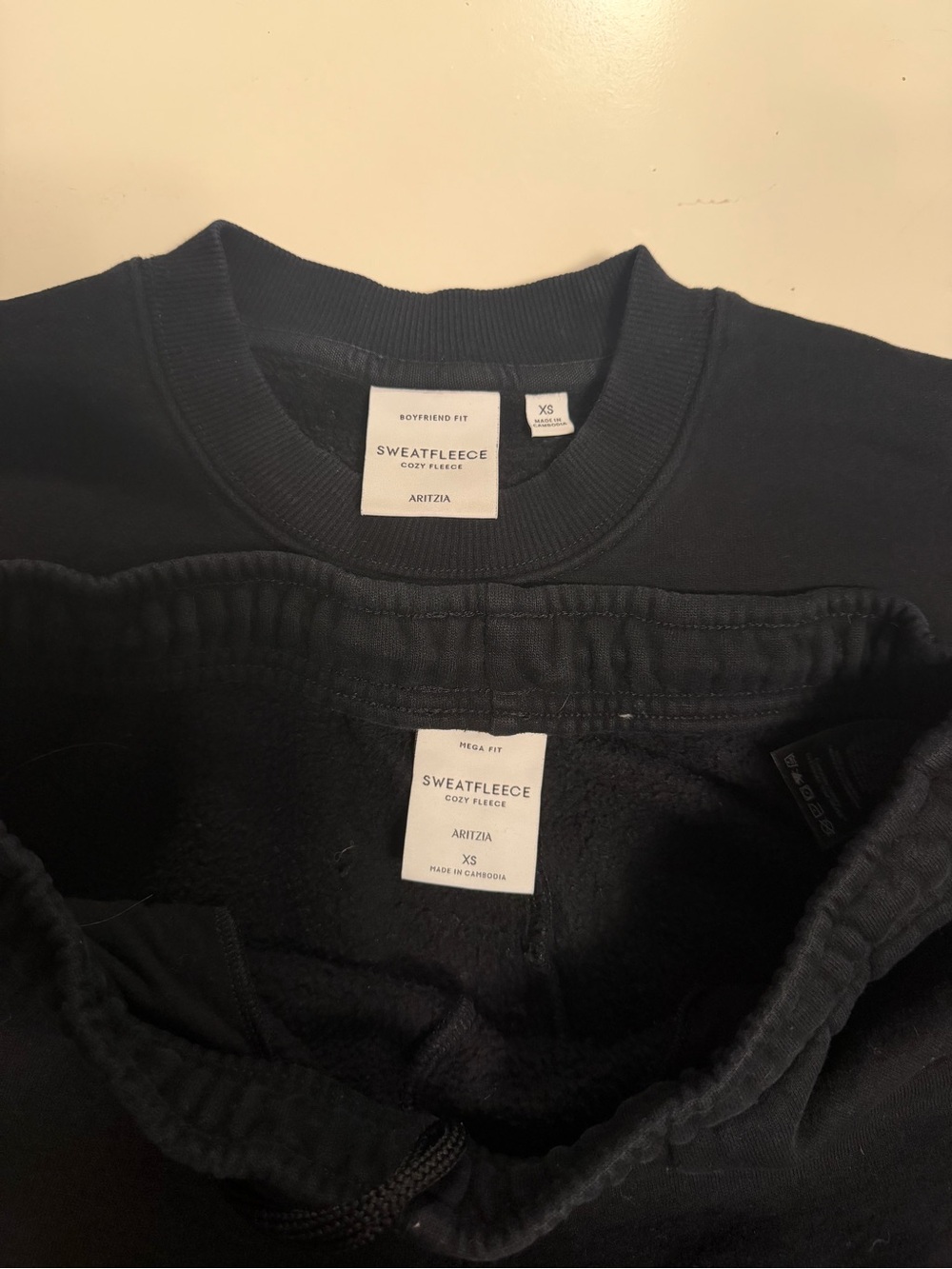 Matching Aritzia Sweatsuit - Picture 2 of 7